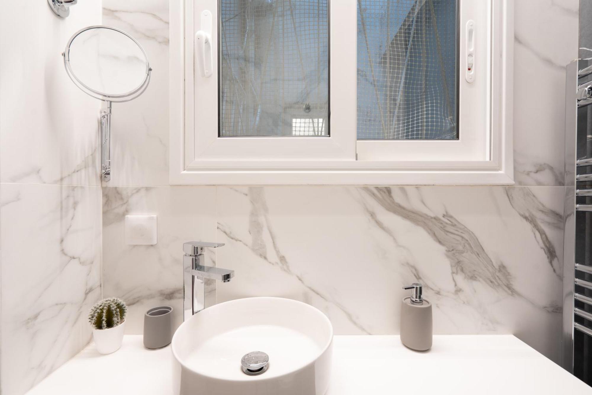 Exclusive And Deluxe Apartment In Athens City Kültér fotó